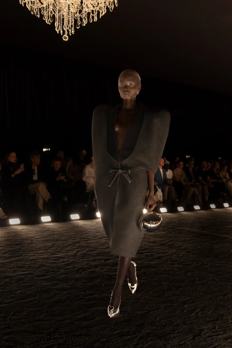 00007-schiaparelli-fall-2024-couture-credit-brand