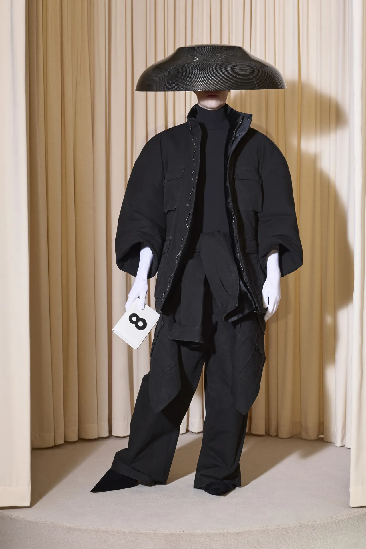 00008-balenciaga-fall-24-couture-credit-brand