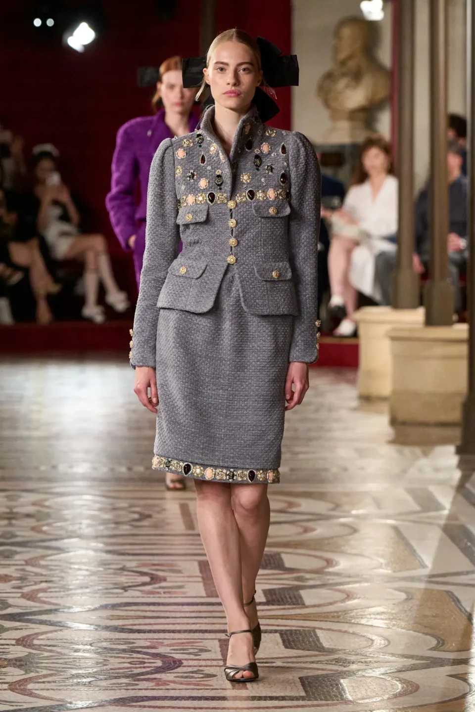 00008-chanel-fall-2024-couture-credit-gorunway