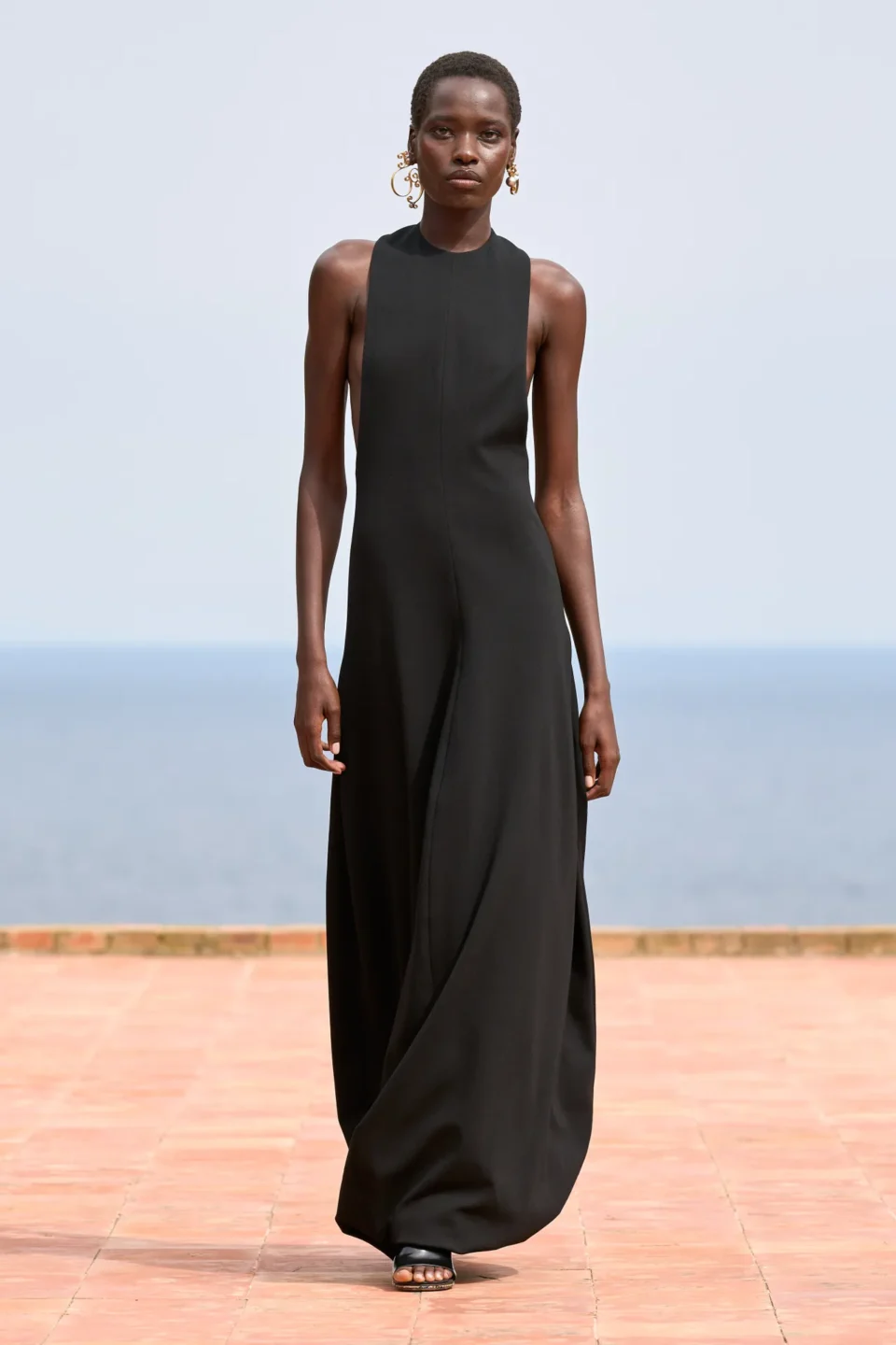 00008-jacquemus-fall-24-ready-to-wear-credit-gorunway
