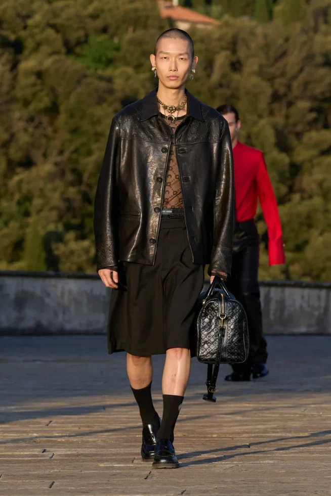 00009-marine-serre-spring-2025-menswear-credit-gorunway