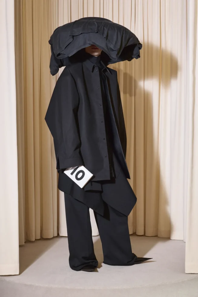 00010-balenciaga-fall-24-couture-credit-brand