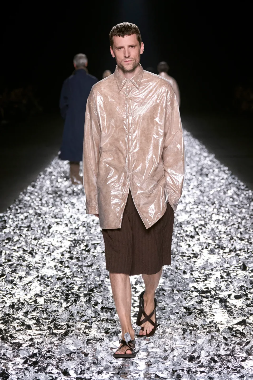 00010-dries-van-noten-spring-2025-menswear-credit-gorunway