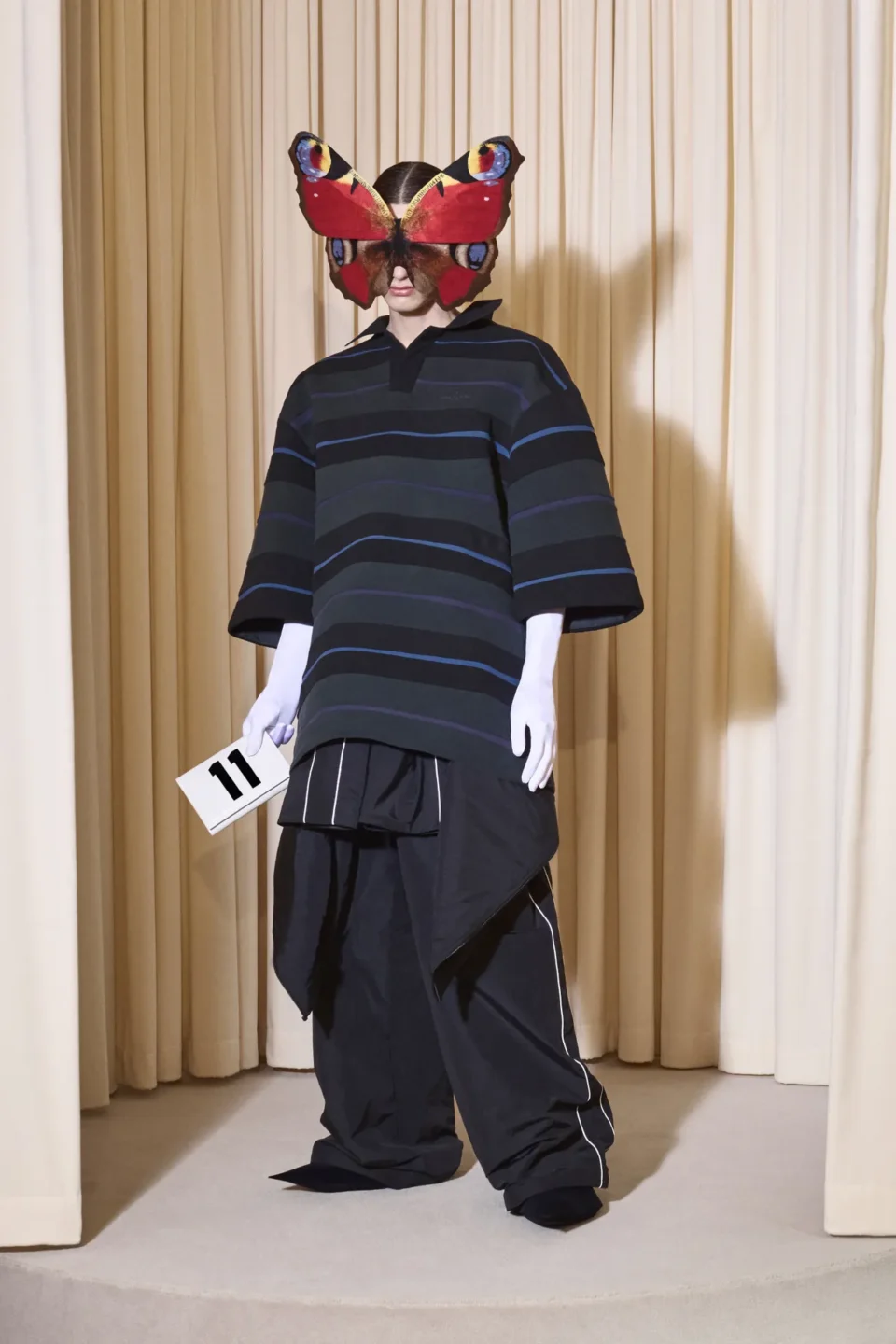 00011-balenciaga-fall-24-couture-credit-brand