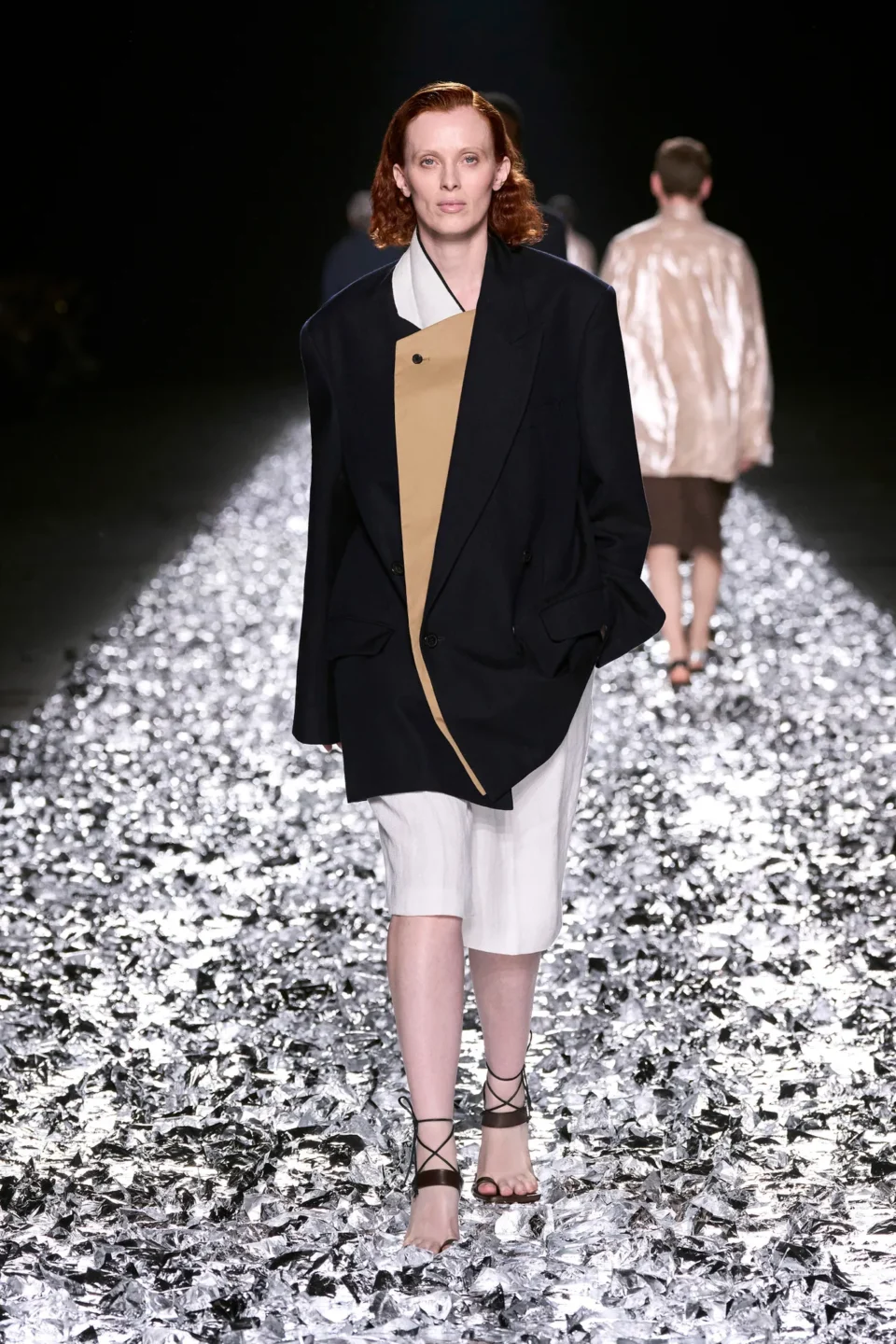 00011-dries-van-noten-spring-2025-menswear-credit-gorunway