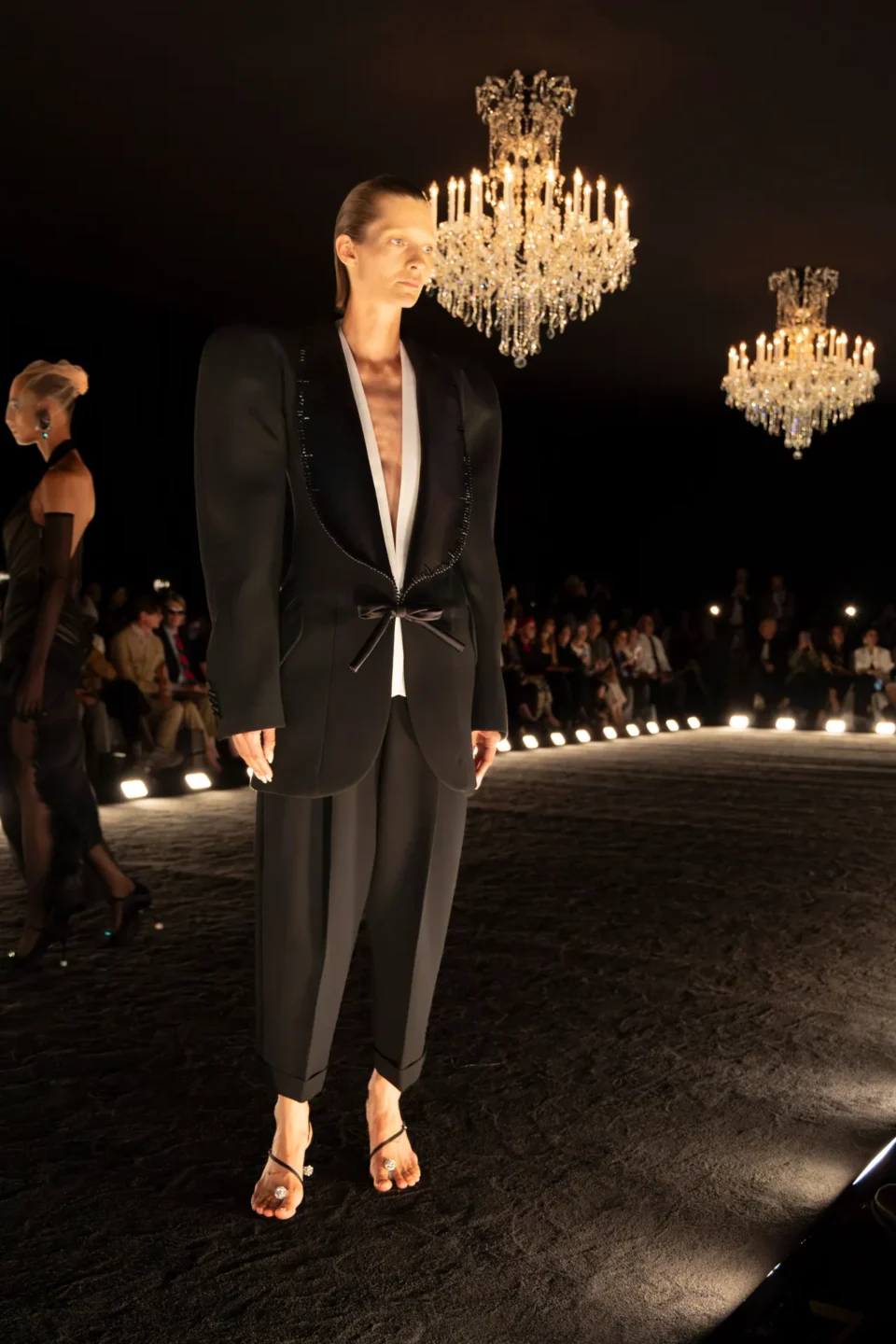 00011-schiaparelli-fall-2024-couture-credit-brand