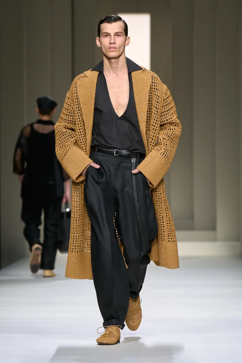 00012-dolce-and-gabbana-spring-2025-menswear-credit-gorunway
