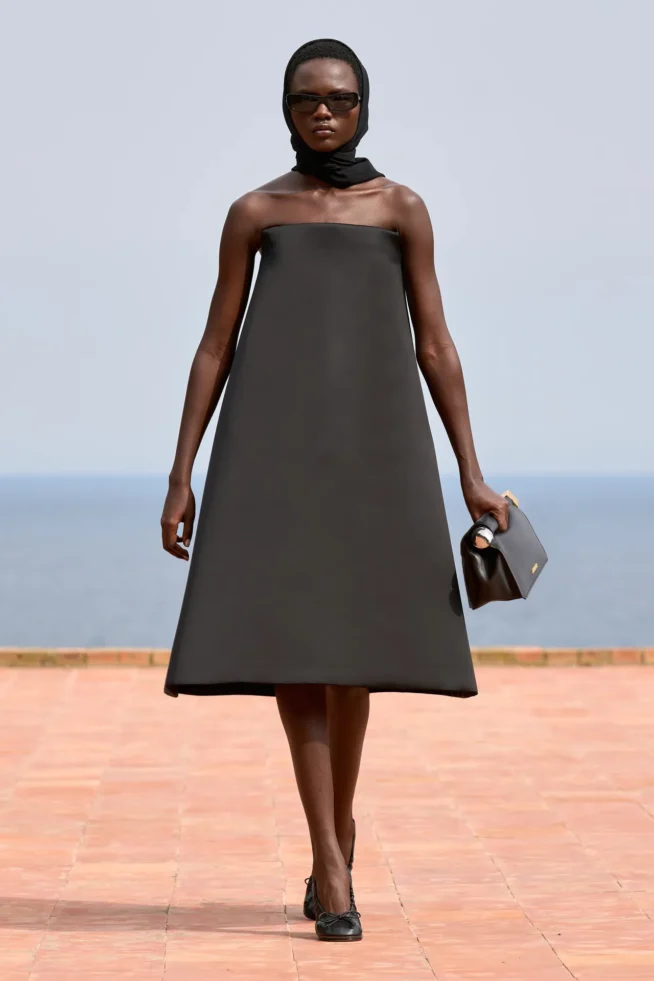 00012-jacquemus-fall-24-ready-to-wear-credit-gorunway