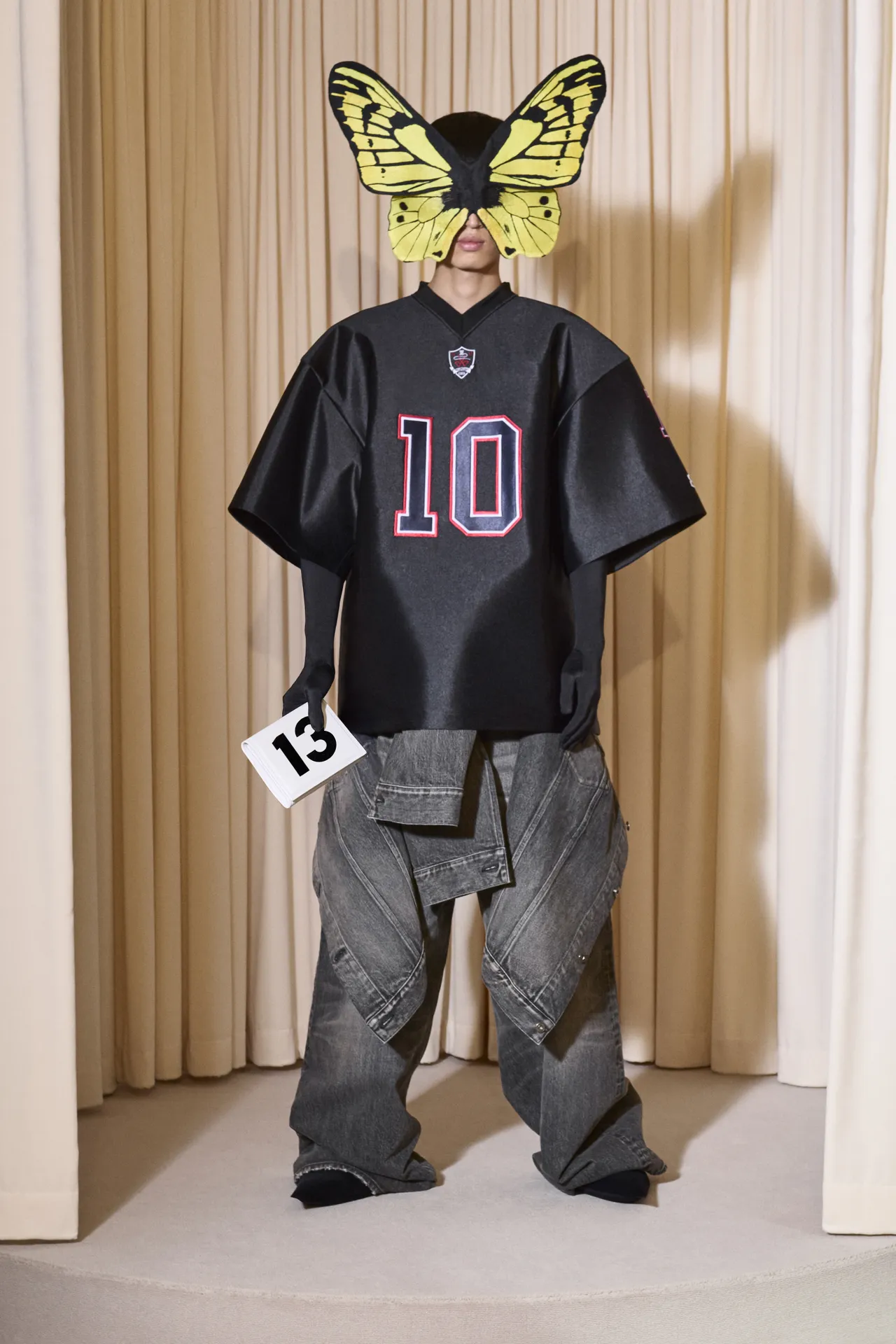 00013-balenciaga-fall-24-couture-credit-brand