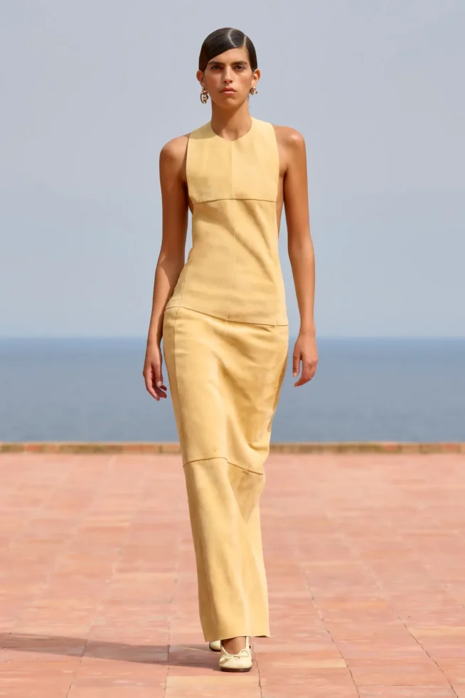 00013-jacquemus-fall-24-ready-to-wear-credit-gorunway