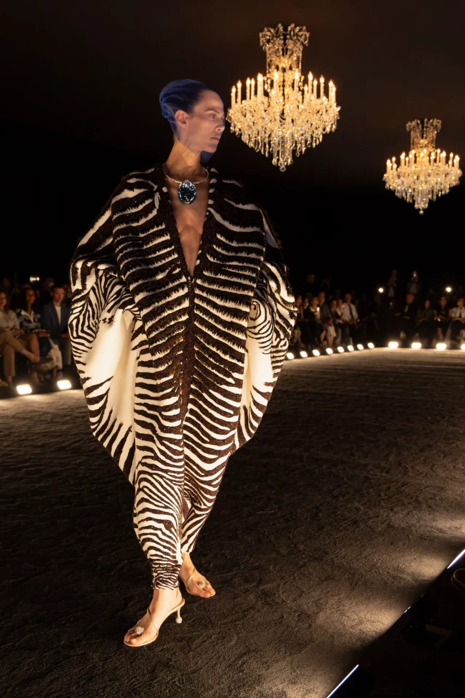 00013-schiaparelli-fall-2024-couture-credit-brand