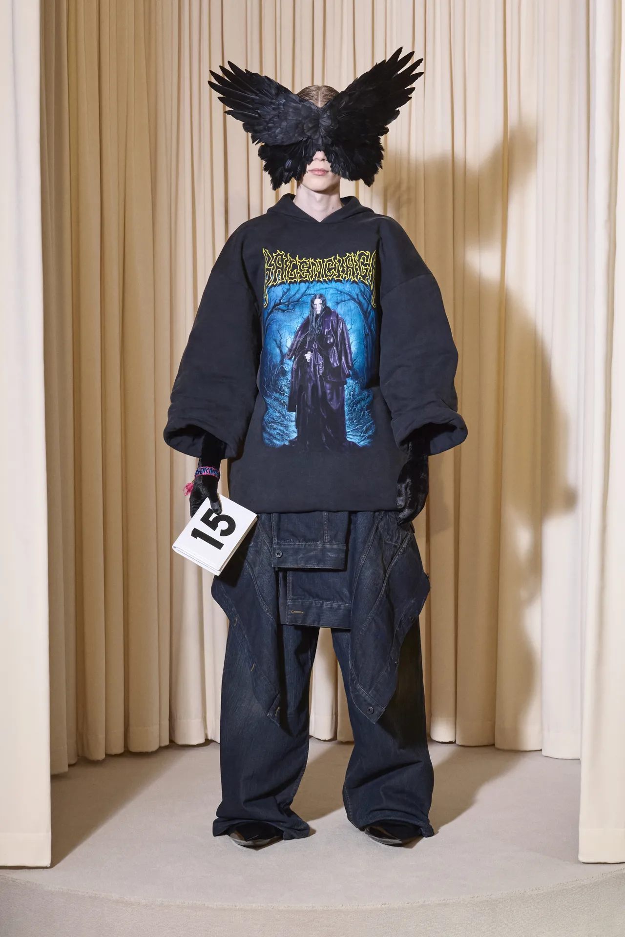 00015-balenciaga-fall-24-couture-credit-brand