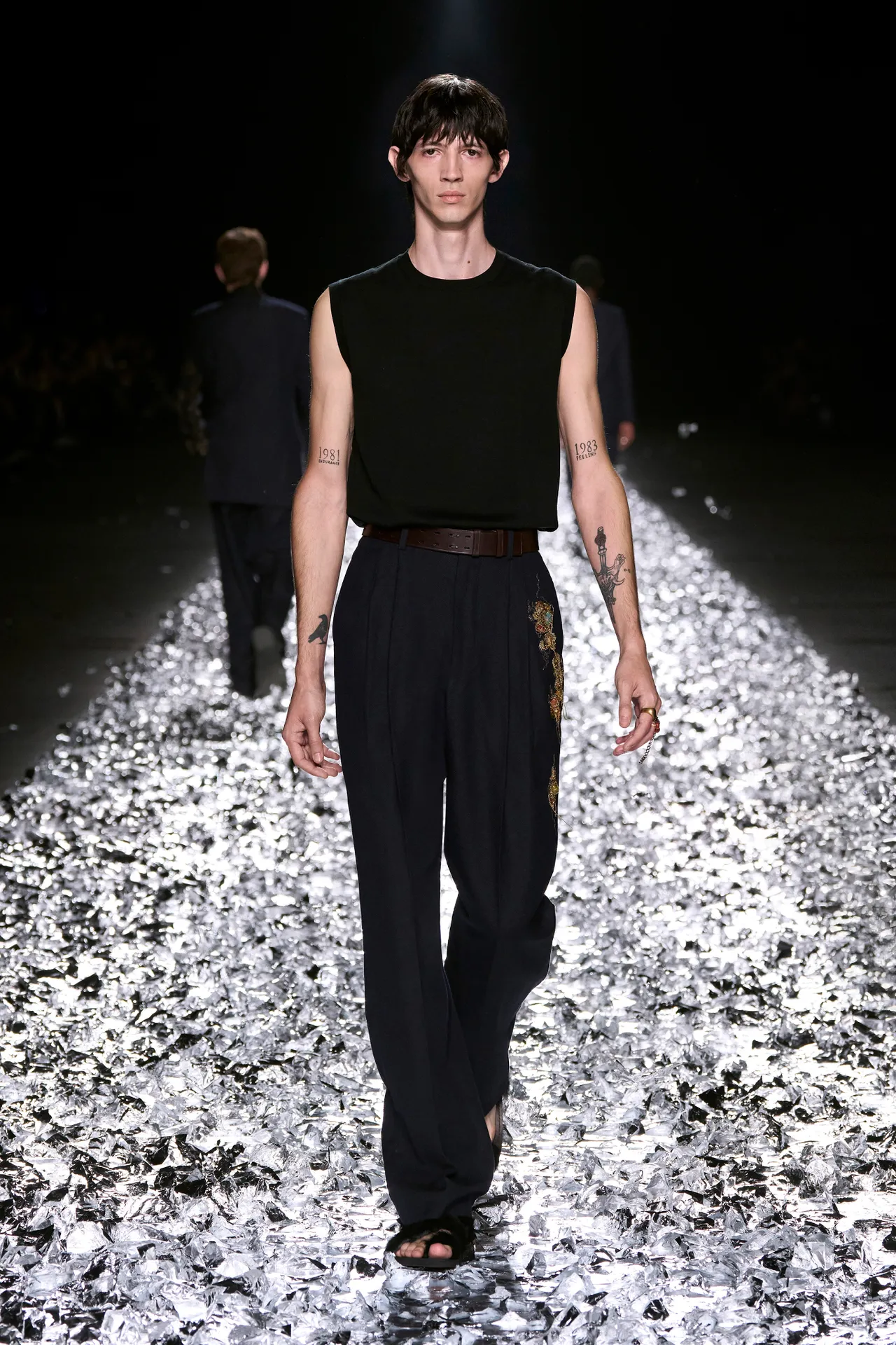00015-dries-van-noten-spring-2025-menswear-credit-gorunway