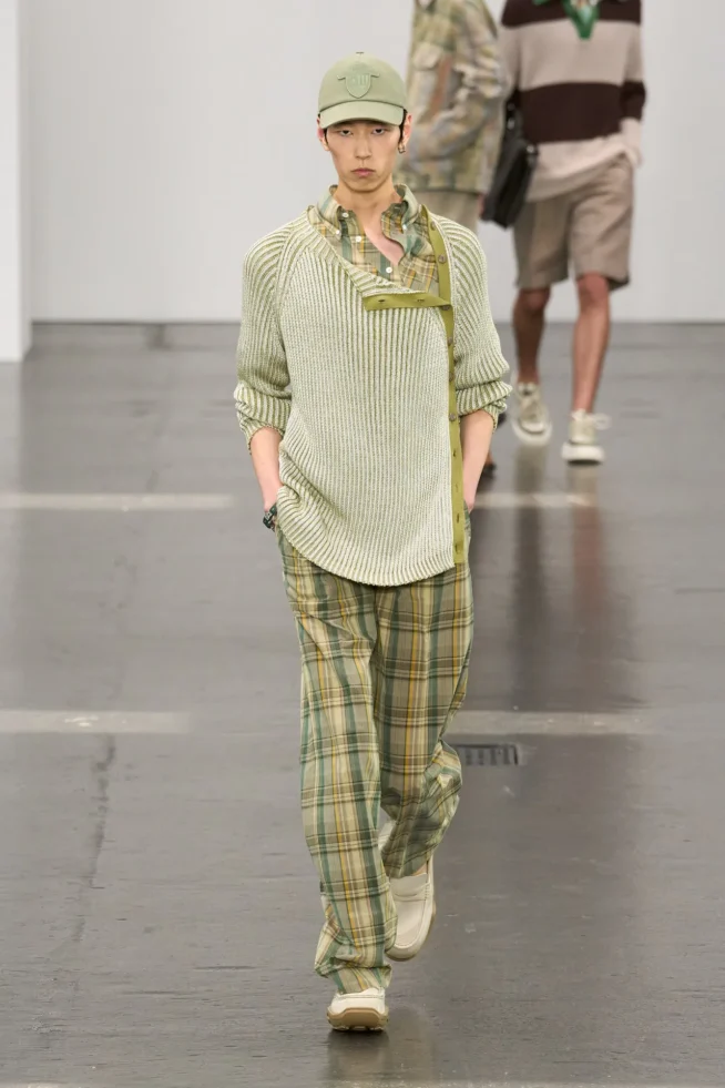 00015-fendi-spring-2025-menswear-credit-gorunway