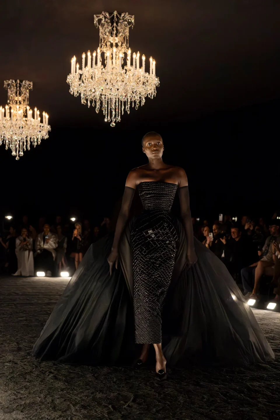 00015-schiaparelli-fall-2024-couture-credit-brand