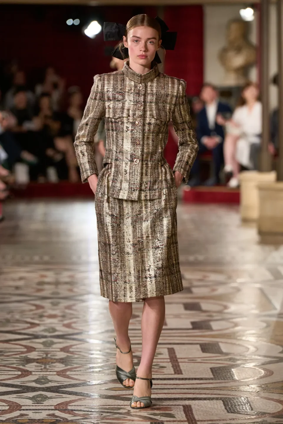 00016-chanel-fall-2024-couture-credit-gorunway
