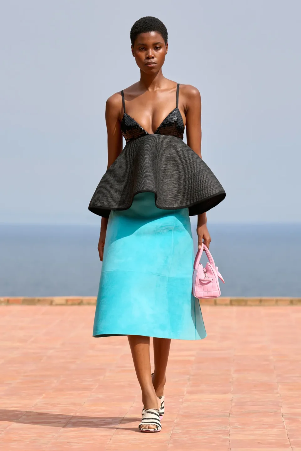 00016-jacquemus-fall-24-ready-to-wear-credit-gorunway
