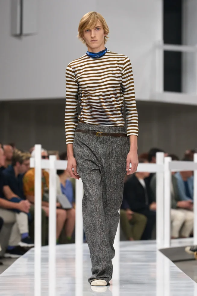 00016-prada-spring-2025-menswear-credit-gorunway