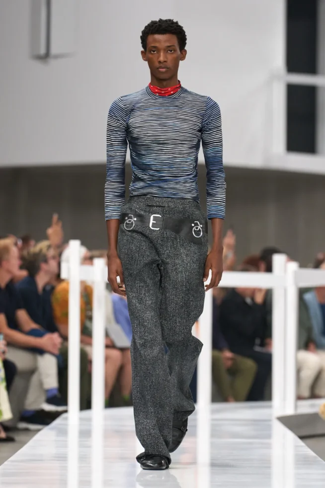 00017-prada-spring-2025-menswear-credit-gorunway