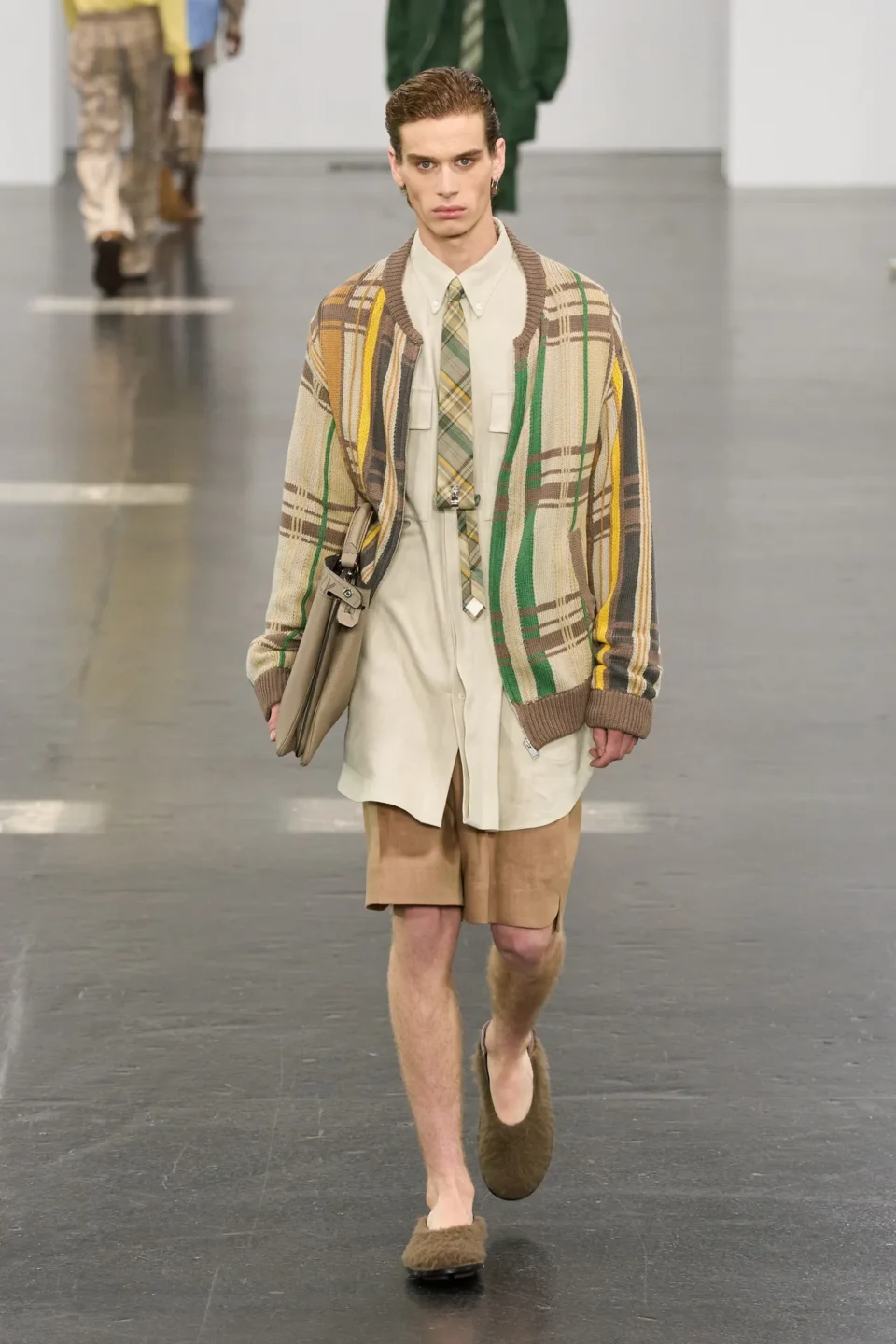 00018-fendi-spring-2025-menswear-credit-gorunway