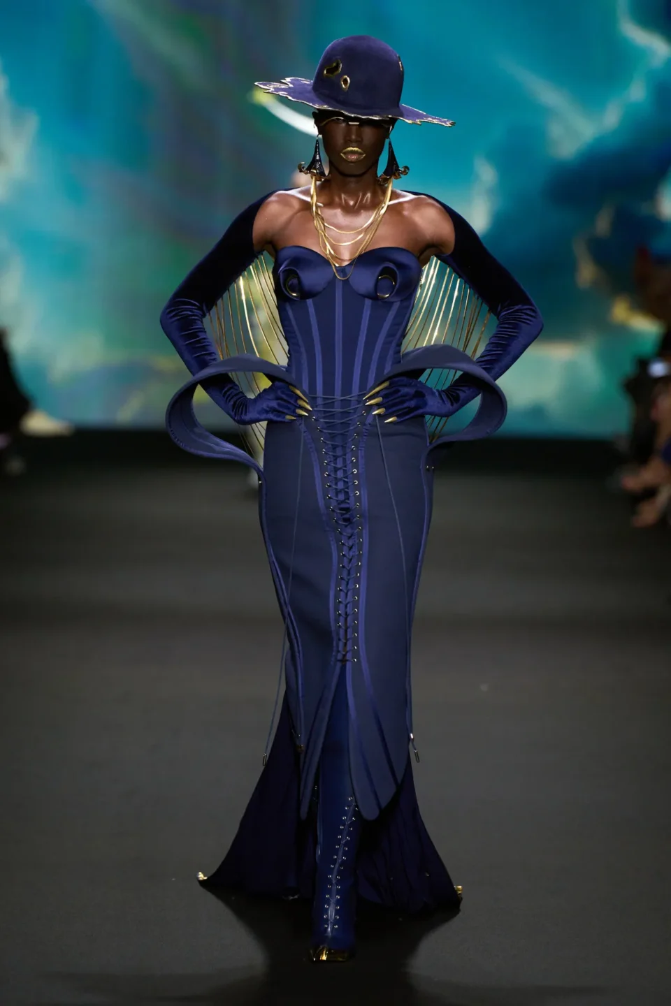 00018-robert-wun-fall-2024-couture-credit-gorunway