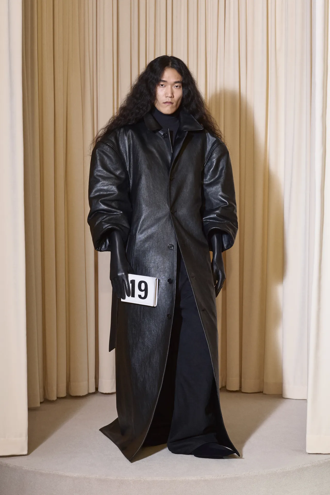00019-balenciaga-fall-24-couture-credit-brand