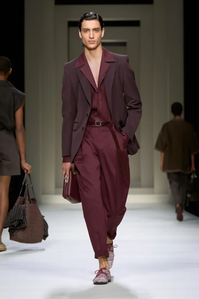 00019-dolce-and-gabbana-spring-2025-menswear-credit-gorunway