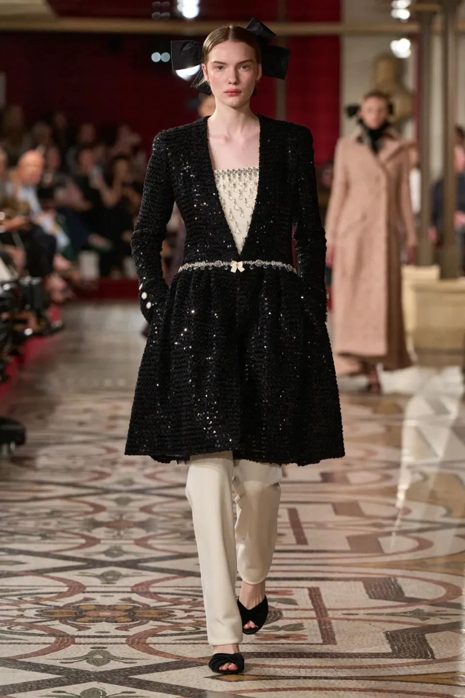 00020-chanel-fall-2024-couture-credit-gorunway