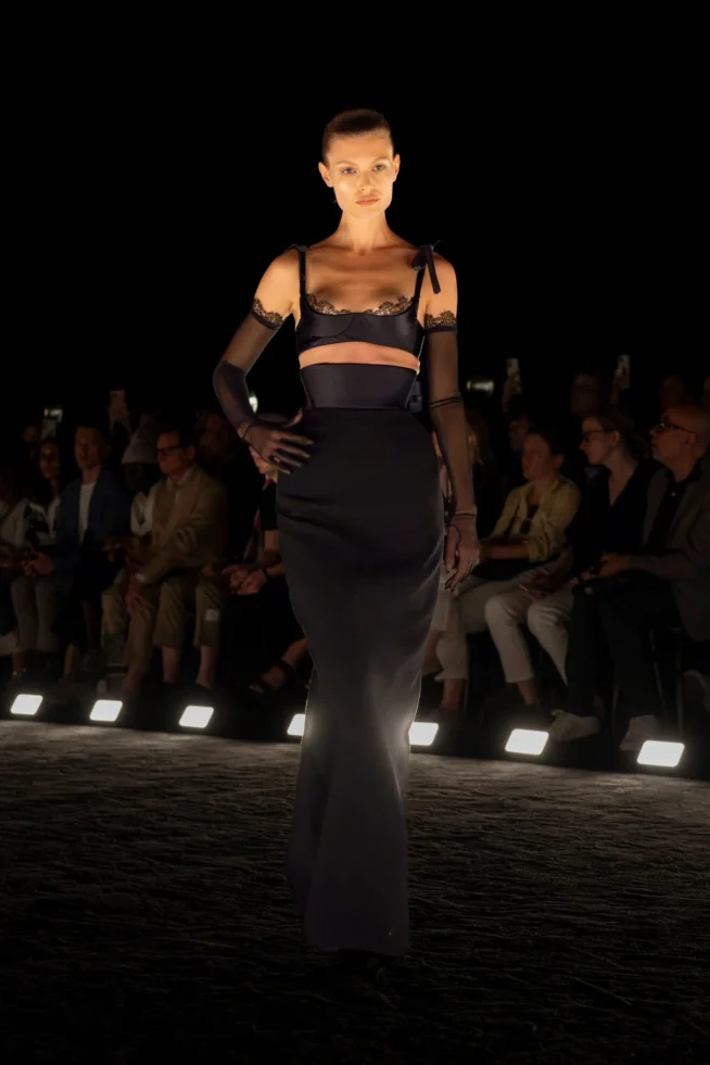 00020-schiaparelli-fall-2024-couture-credit-brand
