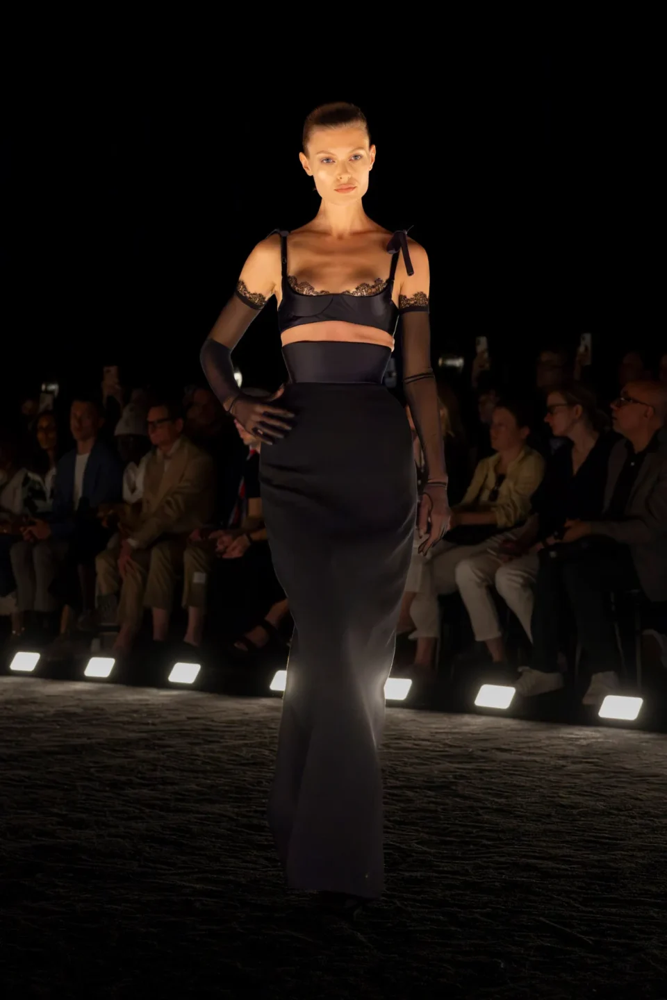 00020-schiaparelli-fall-2024-couture-credit-brand