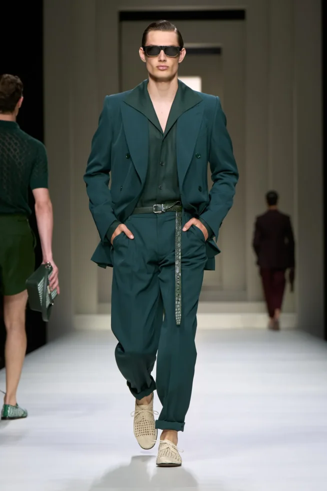 00021-dolce-and-gabbana-spring-2025-menswear-credit-gorunway