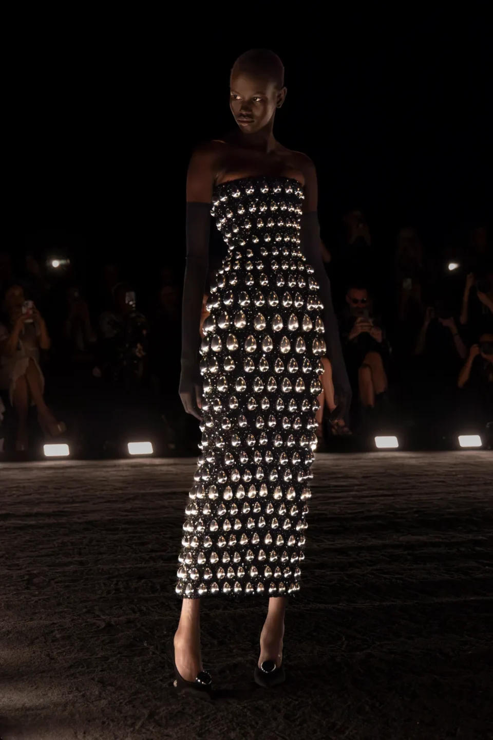 00021-schiaparelli-fall-2024-couture-credit-brand