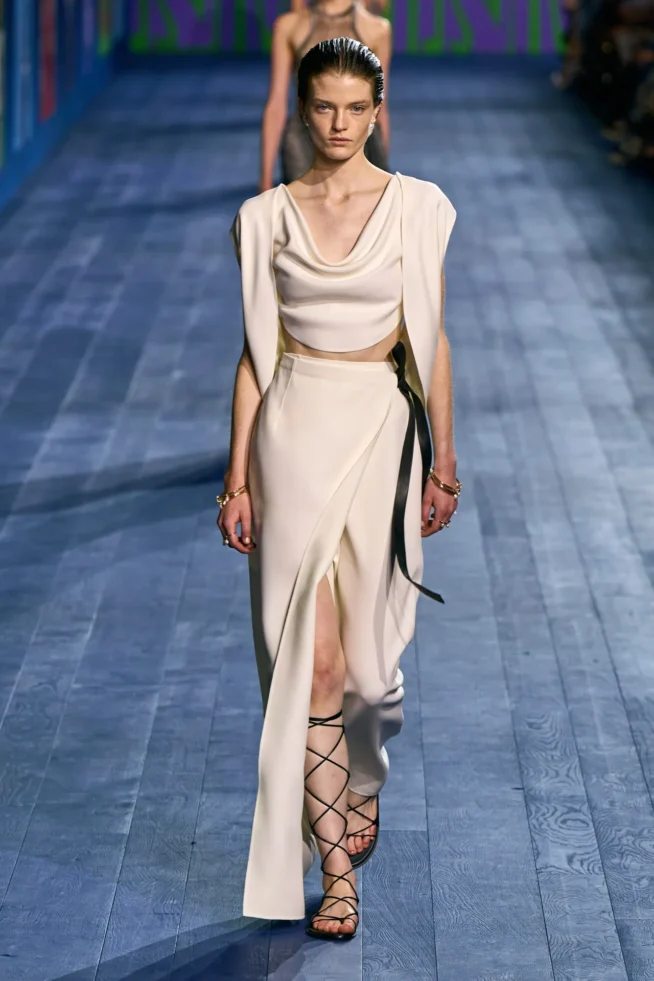 00022-christian-dior-fall-2024-couture-credit-gorunway