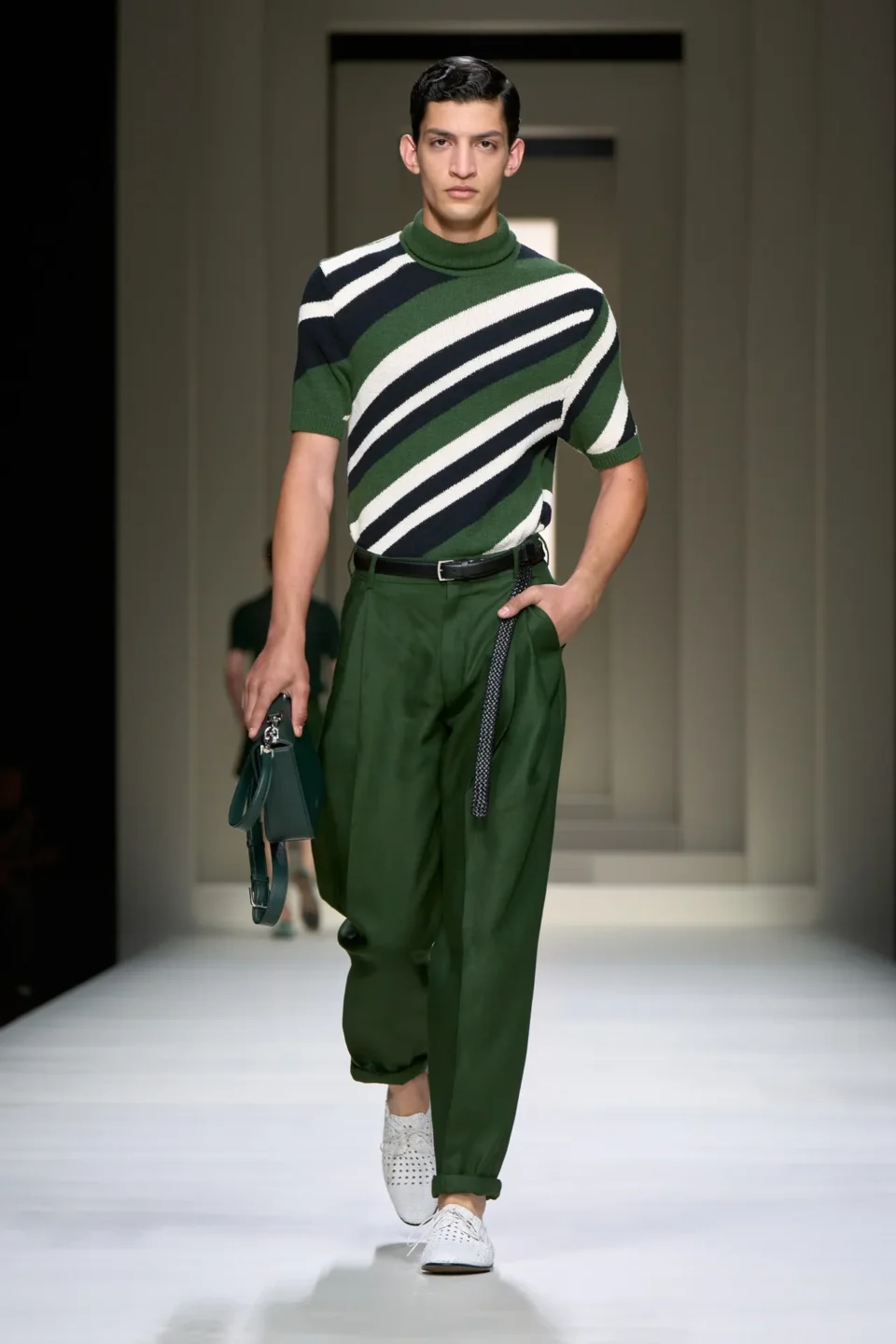00022-dolce-and-gabbana-spring-2025-menswear-credit-gorunway