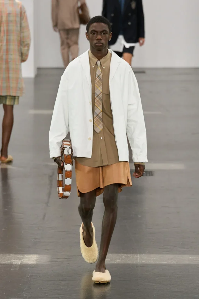 00022-fendi-spring-2025-menswear-credit-gorunway