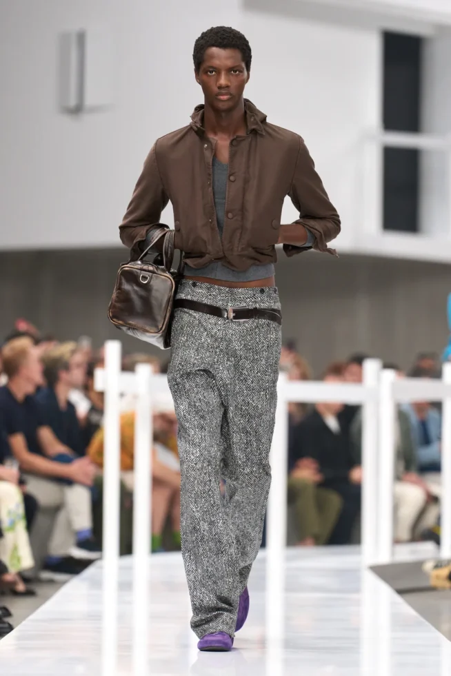00022-prada-spring-2025-menswear-credit-gorunway