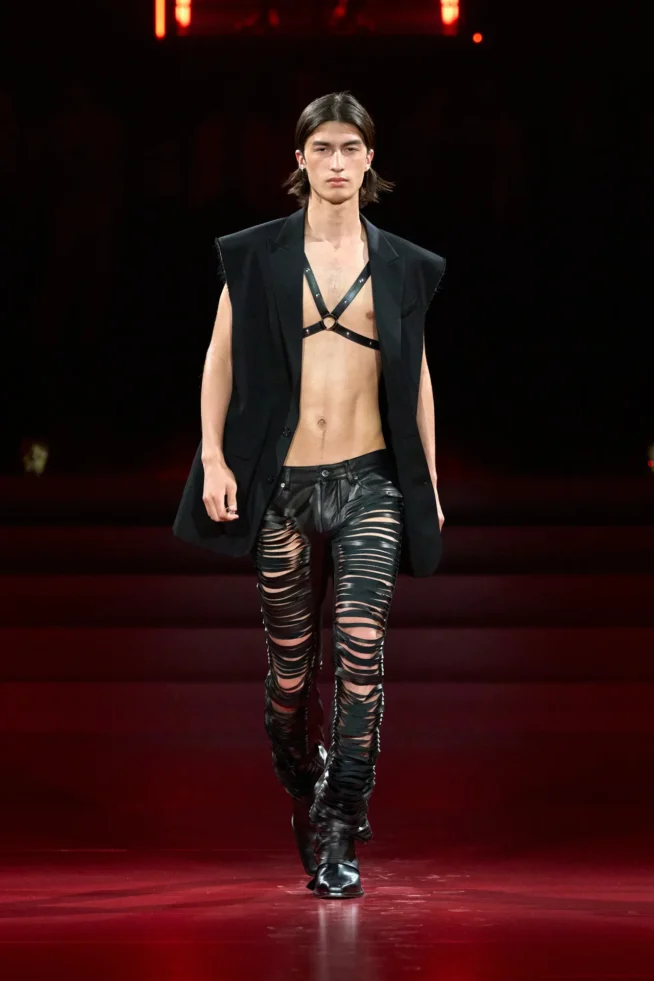 00023-dsquared2-spring-2025-menswear-credit-gorunway