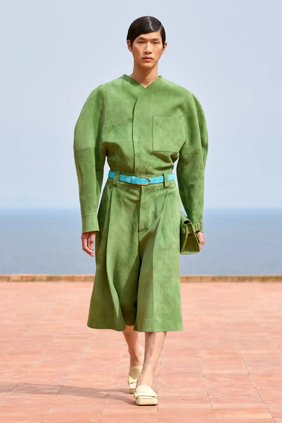 00023-jacquemus-fall-24-ready-to-wear-credit-gorunway