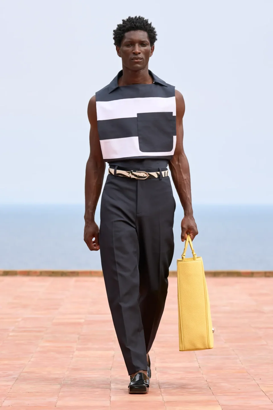 00024-jacquemus-fall-24-ready-to-wear-credit-gorunway