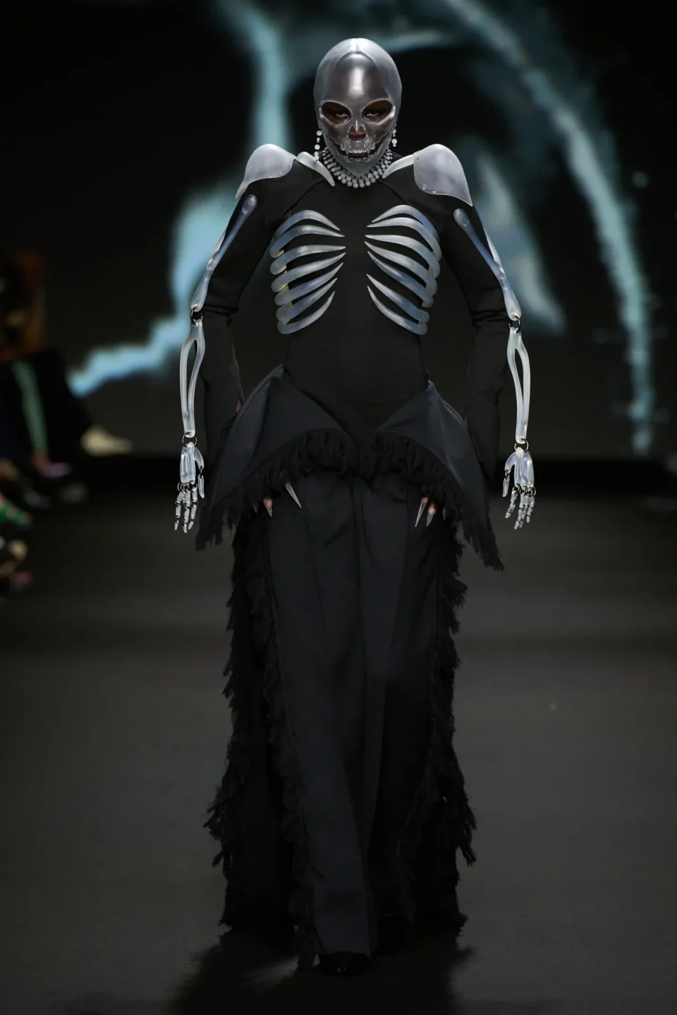 00024-robert-wun-fall-2024-couture-credit-gorunway