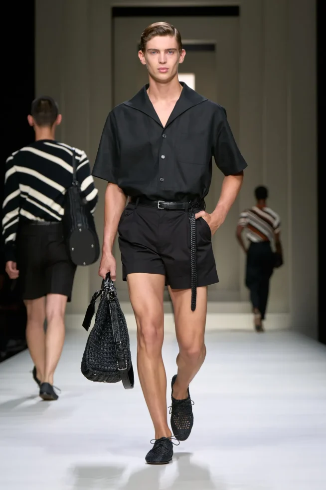 00025-dolce-and-gabbana-spring-2025-menswear-credit-gorunway