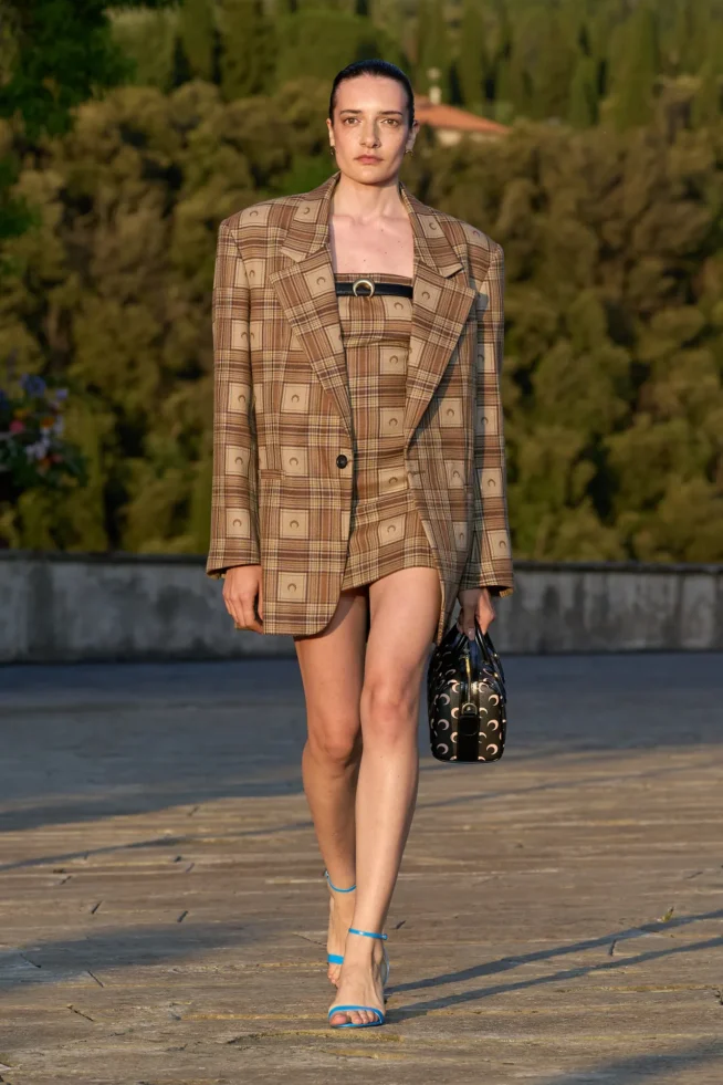 00025-marine-serre-spring-2025-menswear-credit-gorunway