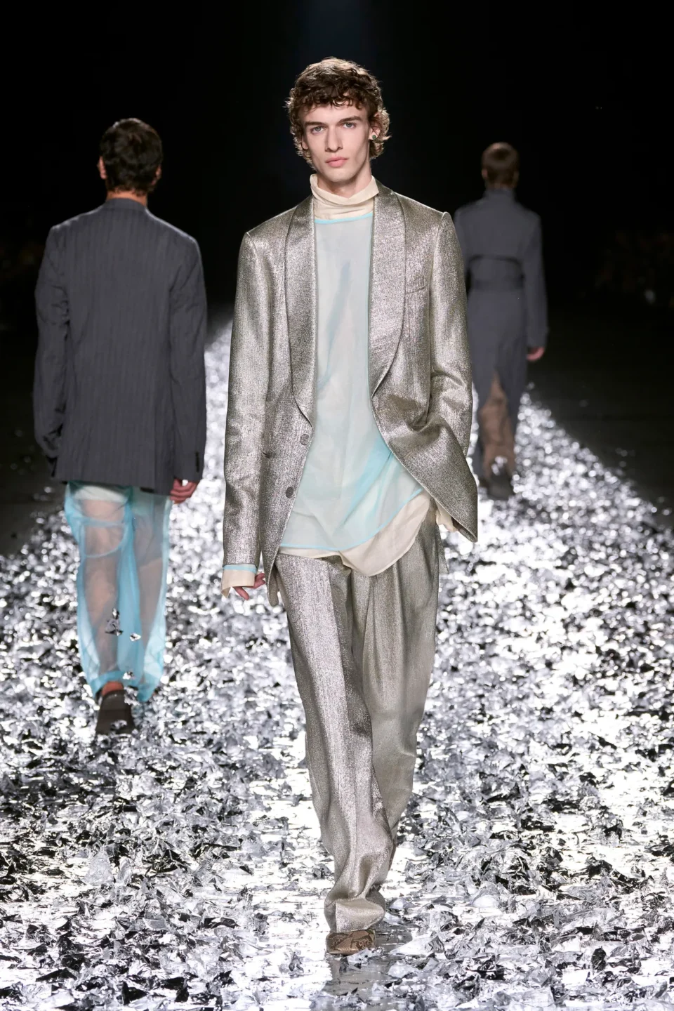 00026-dries-van-noten-spring-2025-menswear-credit-gorunway