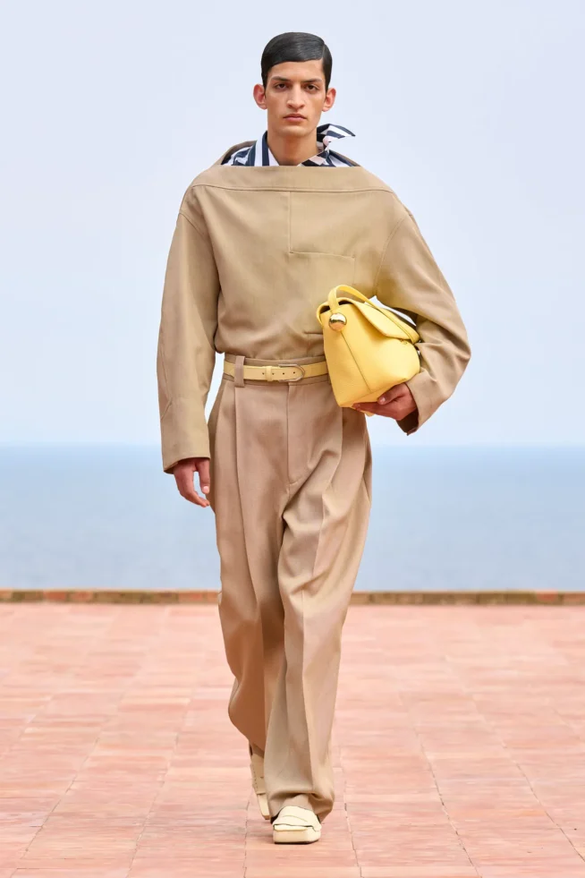 00026-jacquemus-fall-24-ready-to-wear-credit-gorunway