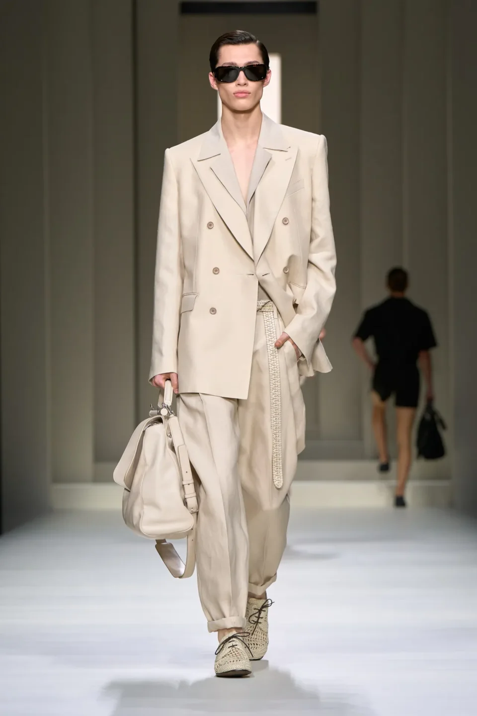 00027-dolce-and-gabbana-spring-2025-menswear-credit-gorunway
