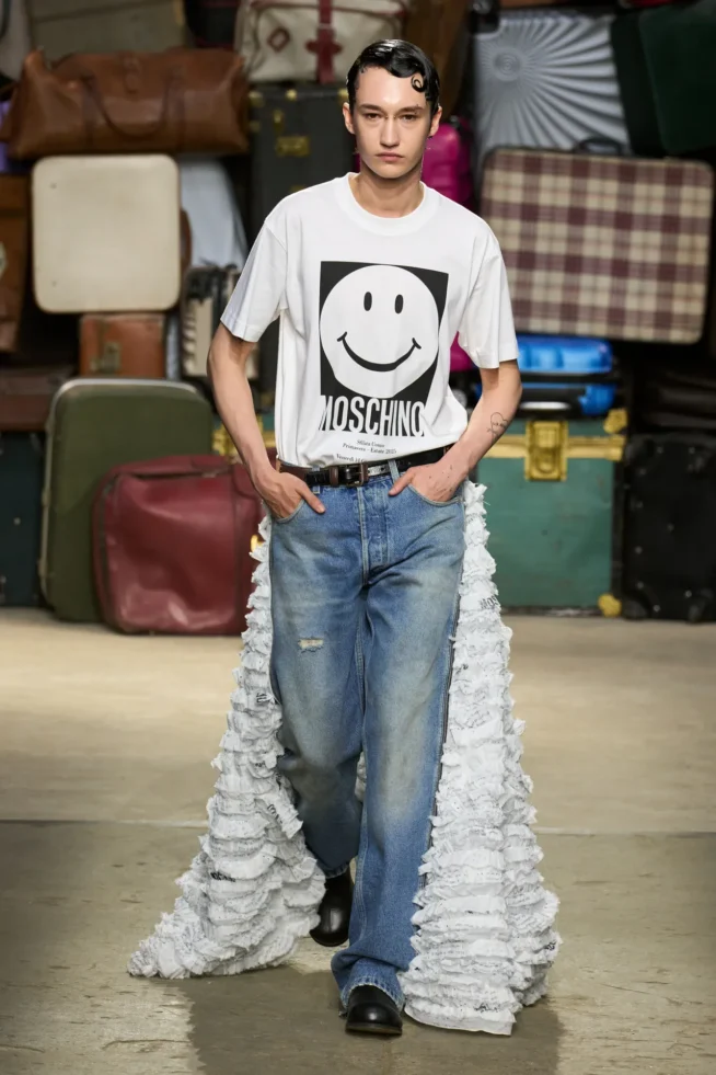 00027-moschino-spring-25-mens-credit-gorunway