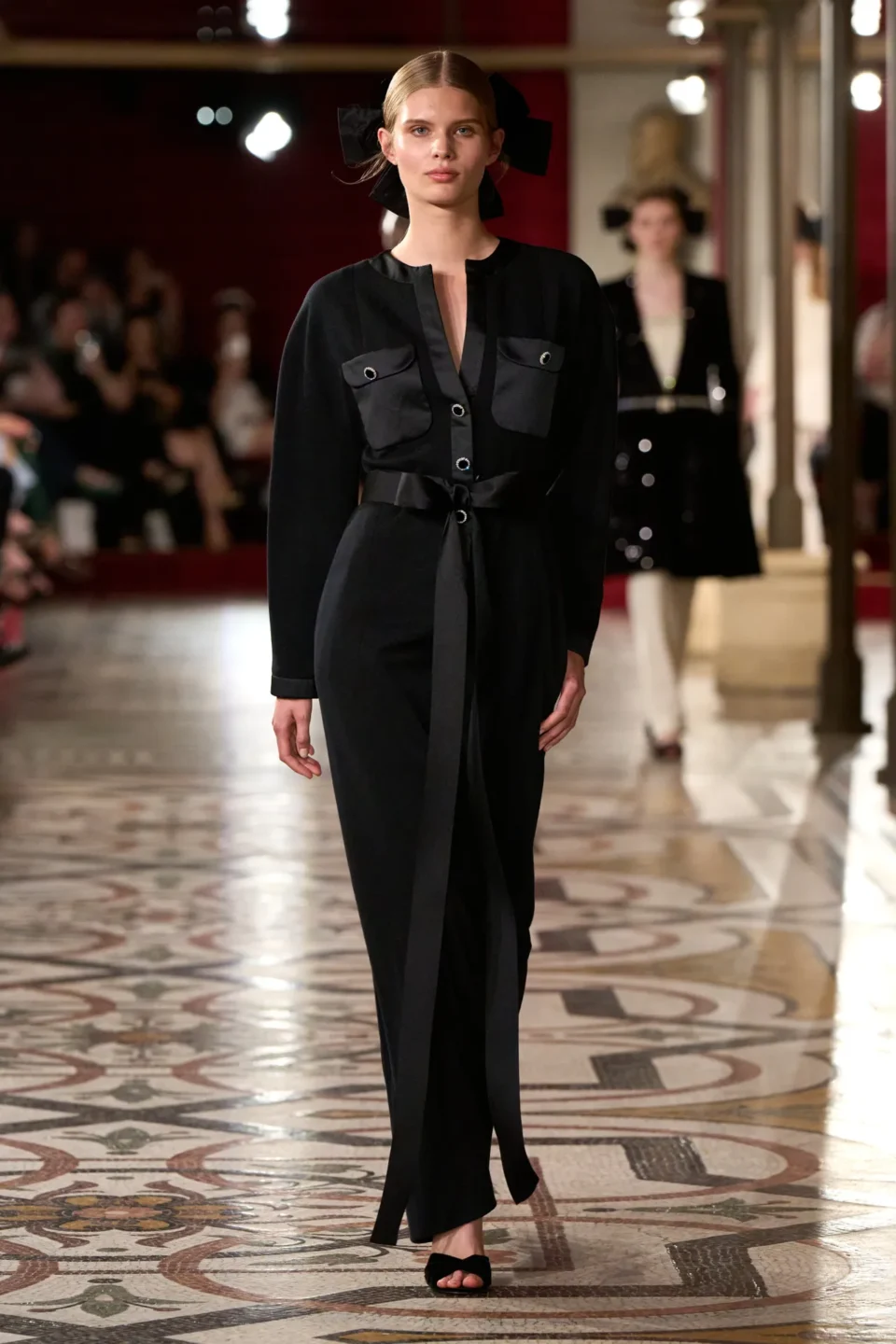 00028-chanel-fall-2024-couture-credit-gorunway
