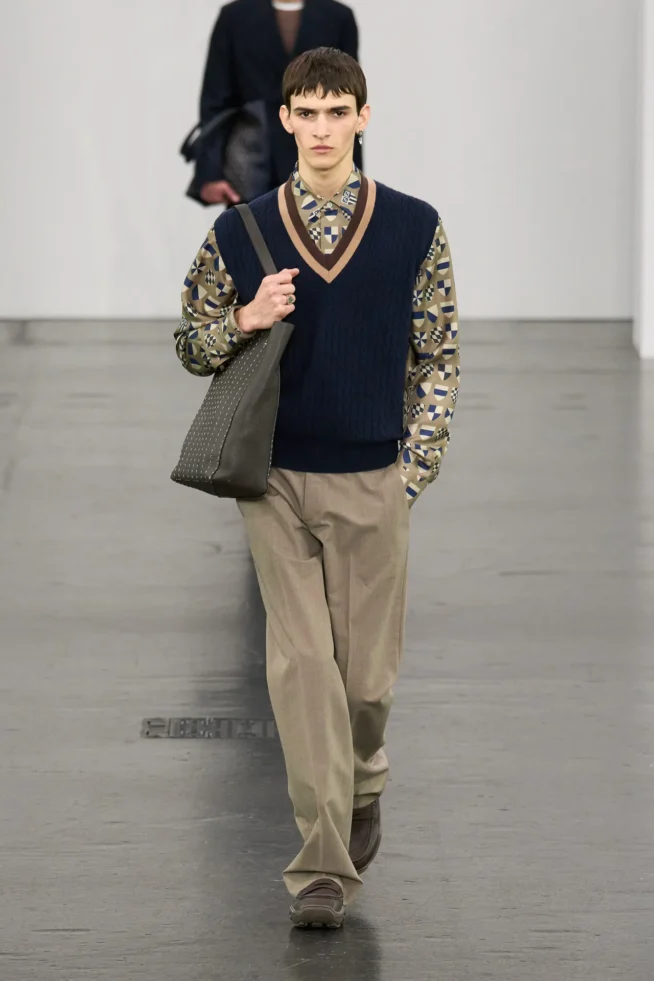 00028-fendi-spring-2025-menswear-credit-gorunway