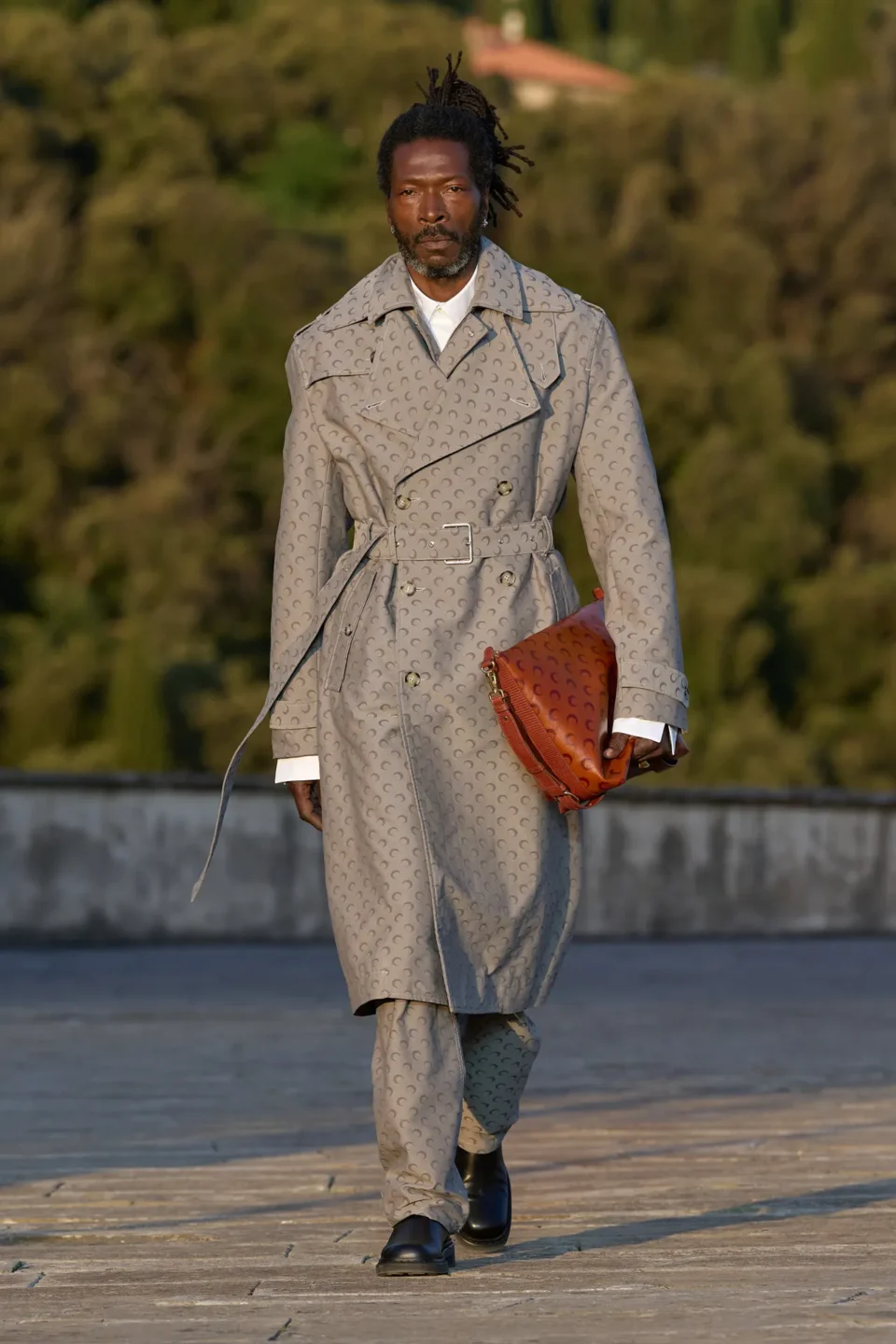 00028-marine-serre-spring-2025-menswear-credit-gorunway