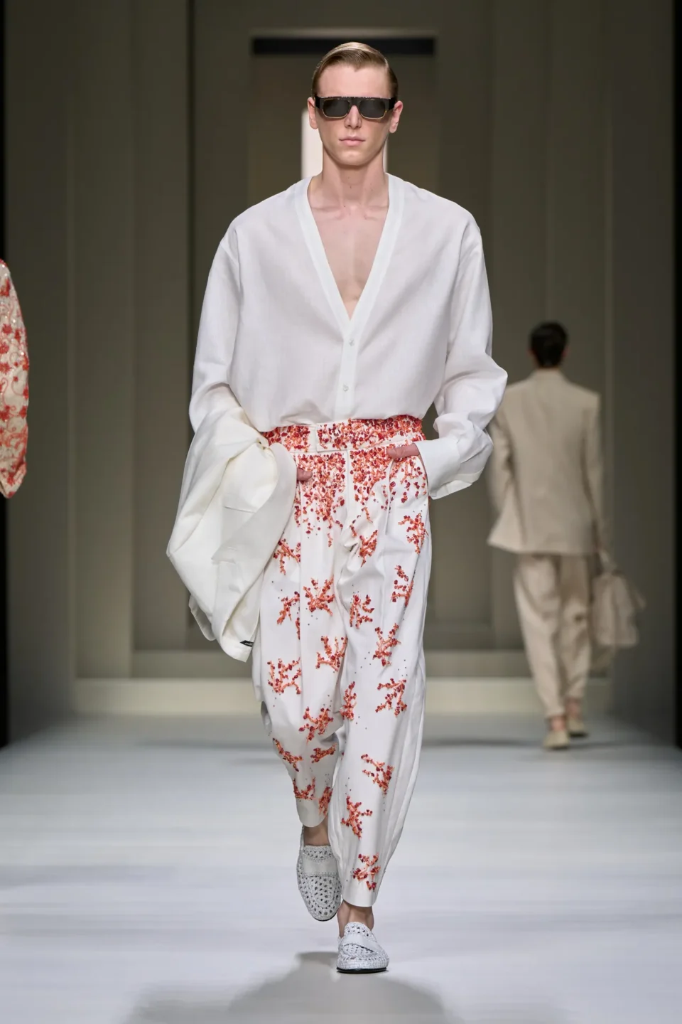 00029-dolce-and-gabbana-spring-2025-menswear-credit-gorunway